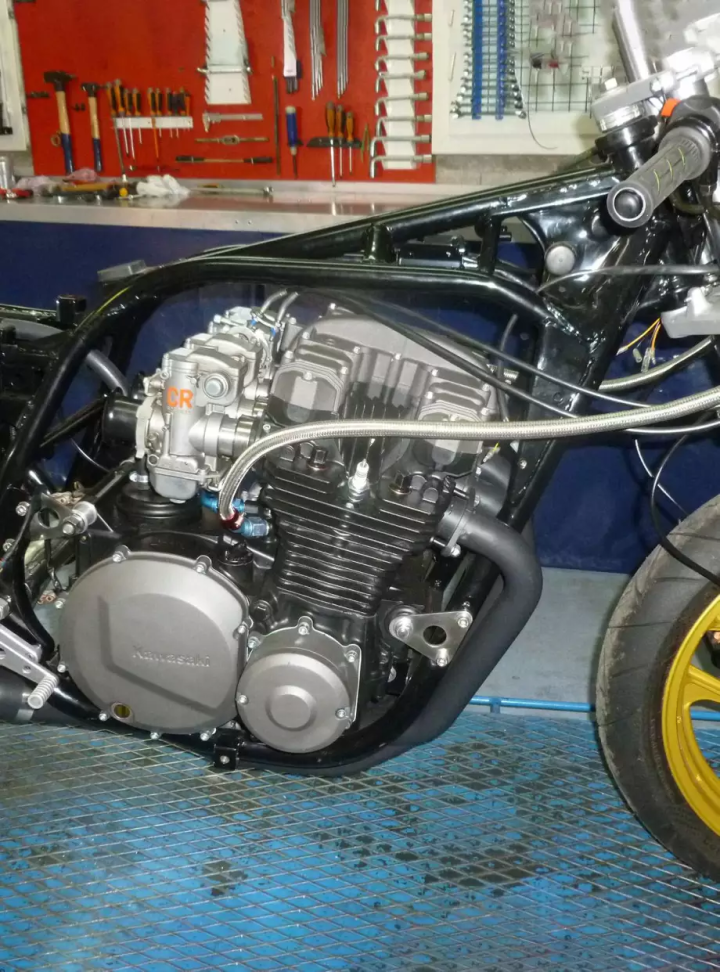 Nous proposons des solutions de reprogrammation pour optimiser votre moto.