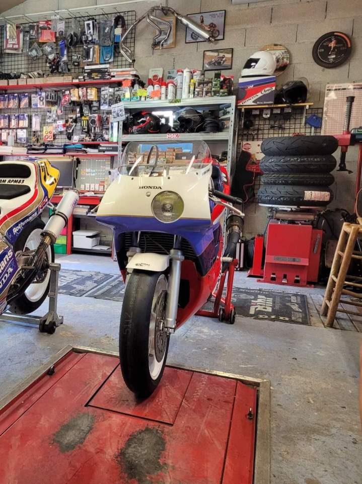 Pneus motos toutes marques La Crau